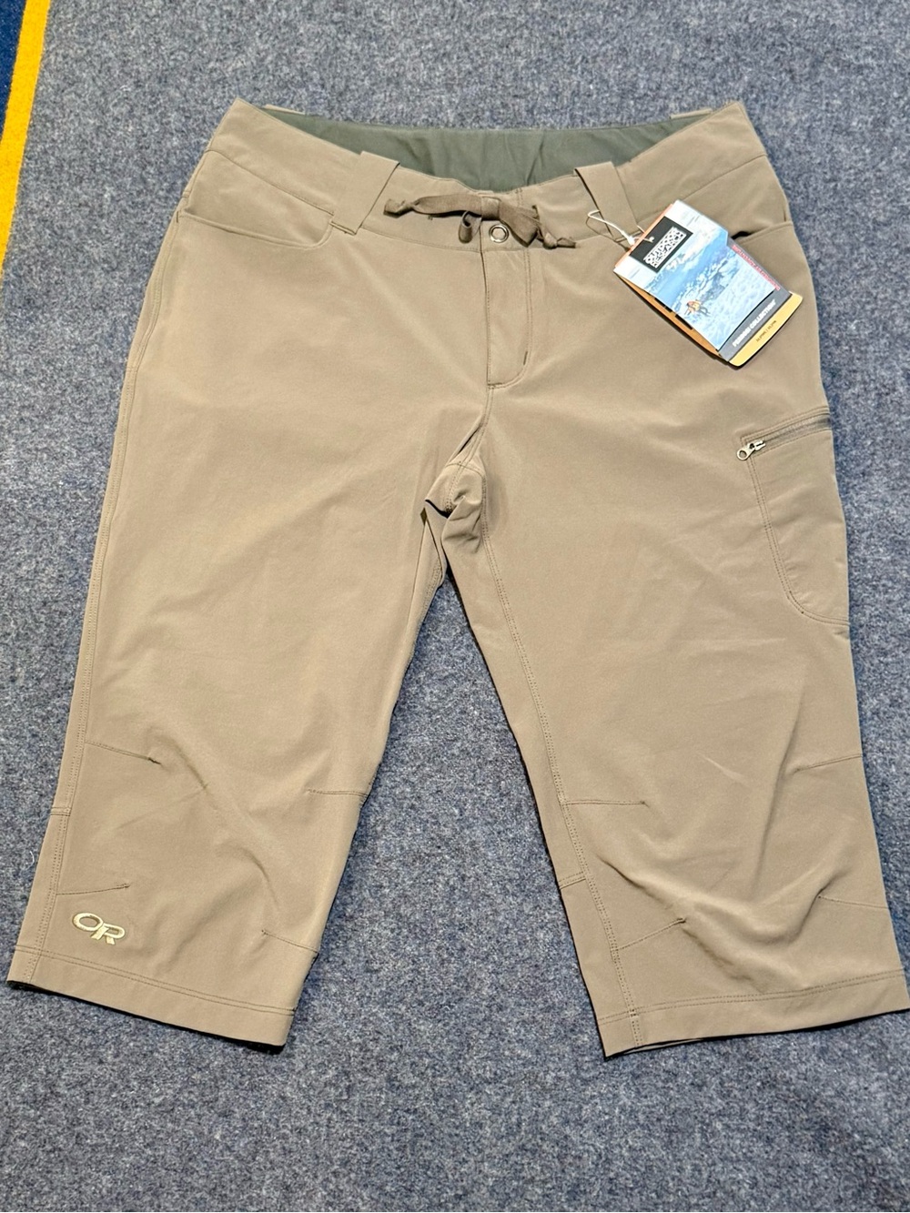 Outdoor Research Ferrosi Capris – Khaki/Tan, NWT with Tags